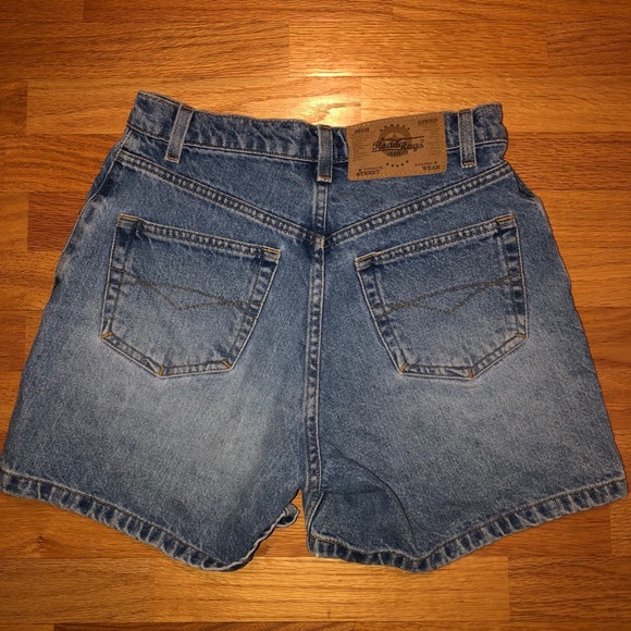 denim high wasted shorts - Picture 2 of 2